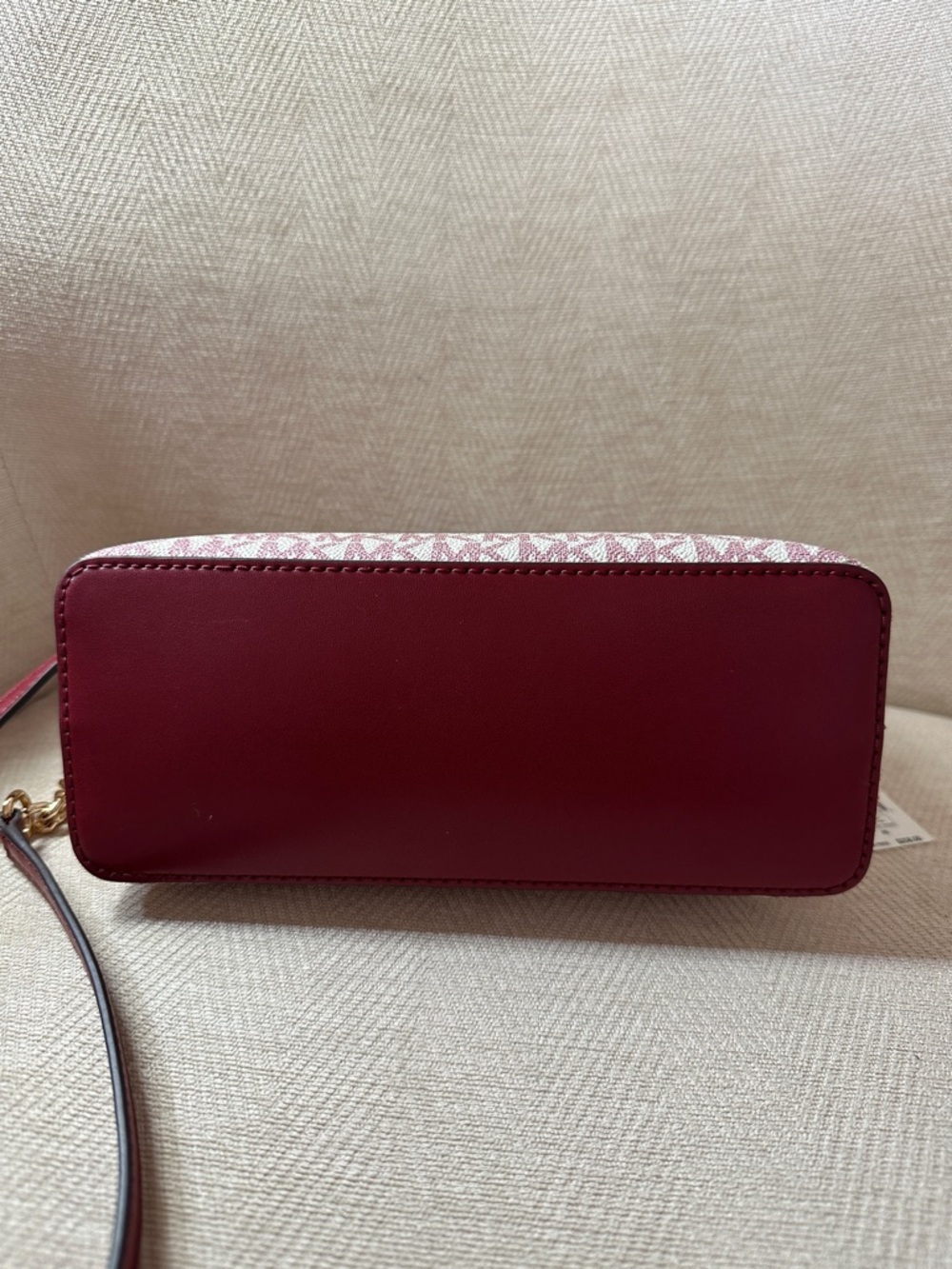Michael Kors Wine and Pink Crossbody with Gold Chain Detail - Picture 10 of 10